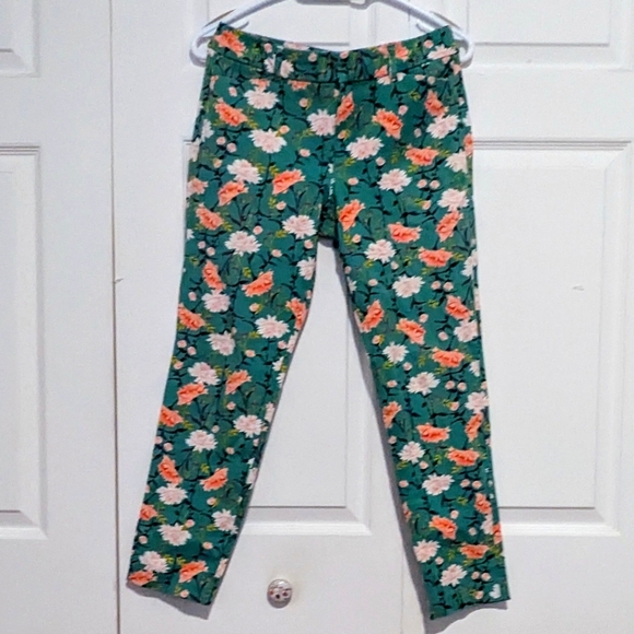 Old Navy Pants - Old Navy Pixie Mid Rise Jeans in Green Floral
